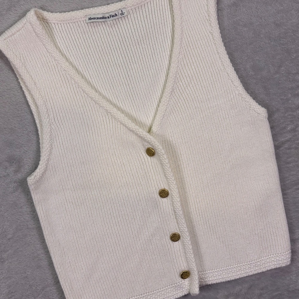 Abercrombie & Fitch Cream Knit Button-Front Vest